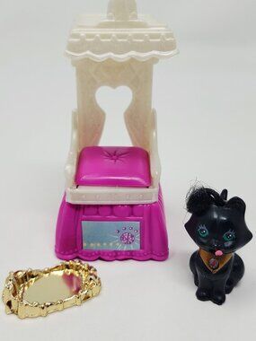 Vintage 1994 LPS Royal Bombay Kitty Cat & Throne Littlest Pet Shop Kenner